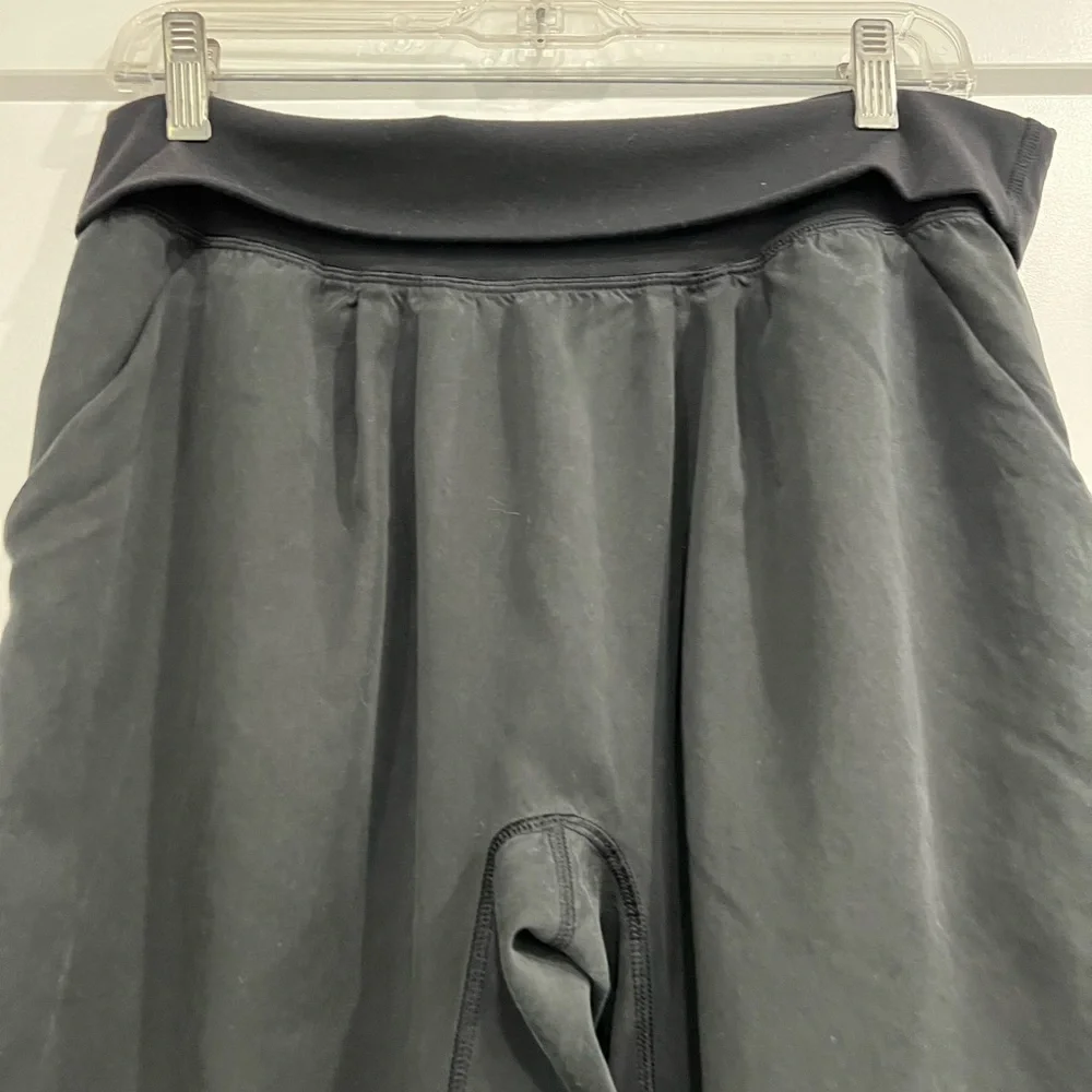 Lululemon chambray capri  Size 8 (without tag)